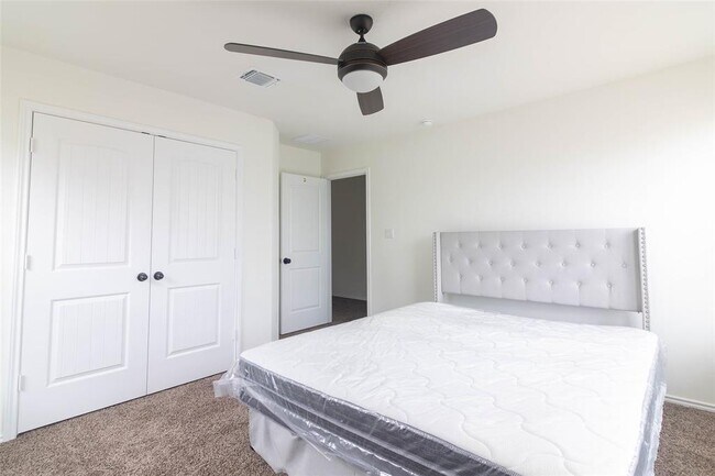 Building Photo - 1131 Aronia Ln