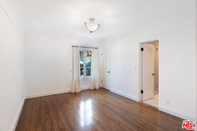 Building Photo - 6329 W 6th St