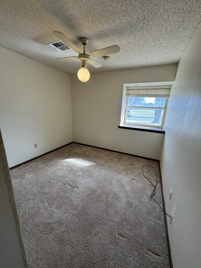 Building Photo - 841 NW 115th St