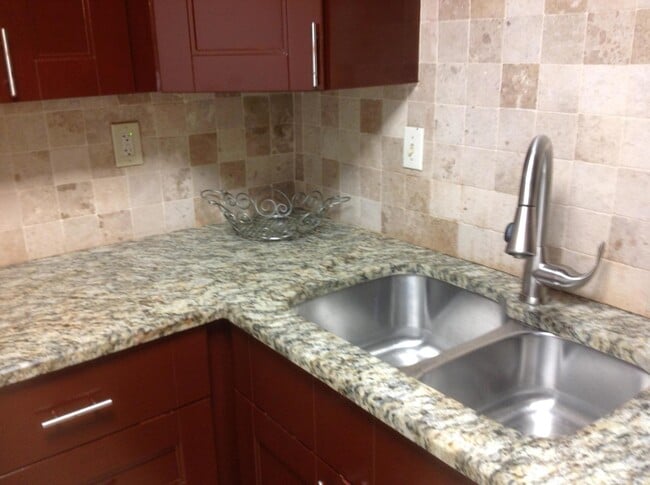 Building Photo - 3221 S Ocean Blvd