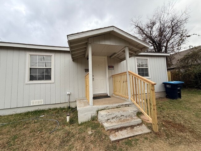 Building Photo - Charming 2-Bedroom Property in Fort Worth!