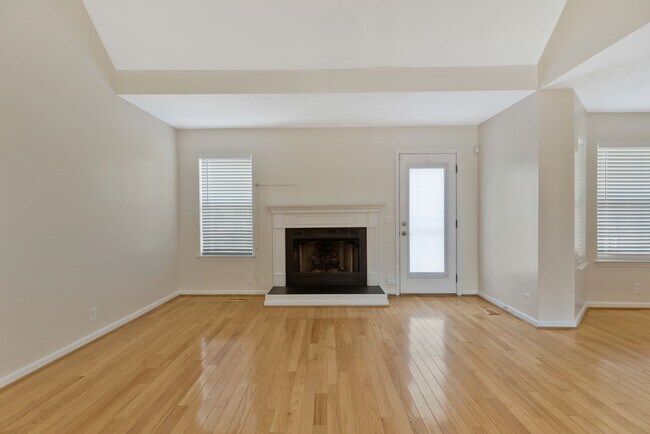 Building Photo - 5204 Catspaw Dr