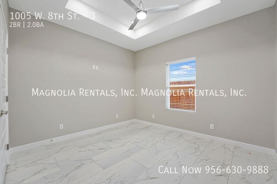 Building Photo - 1005 W 8th St