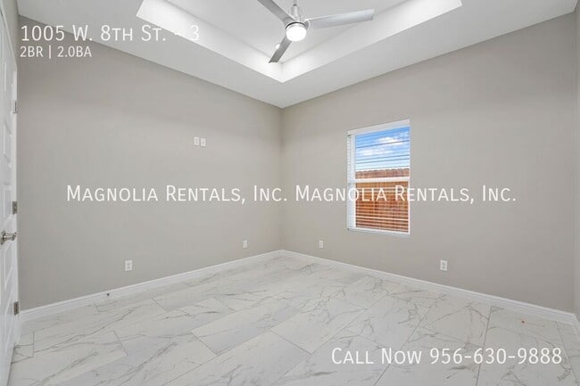 Building Photo - 1005 W 8th St