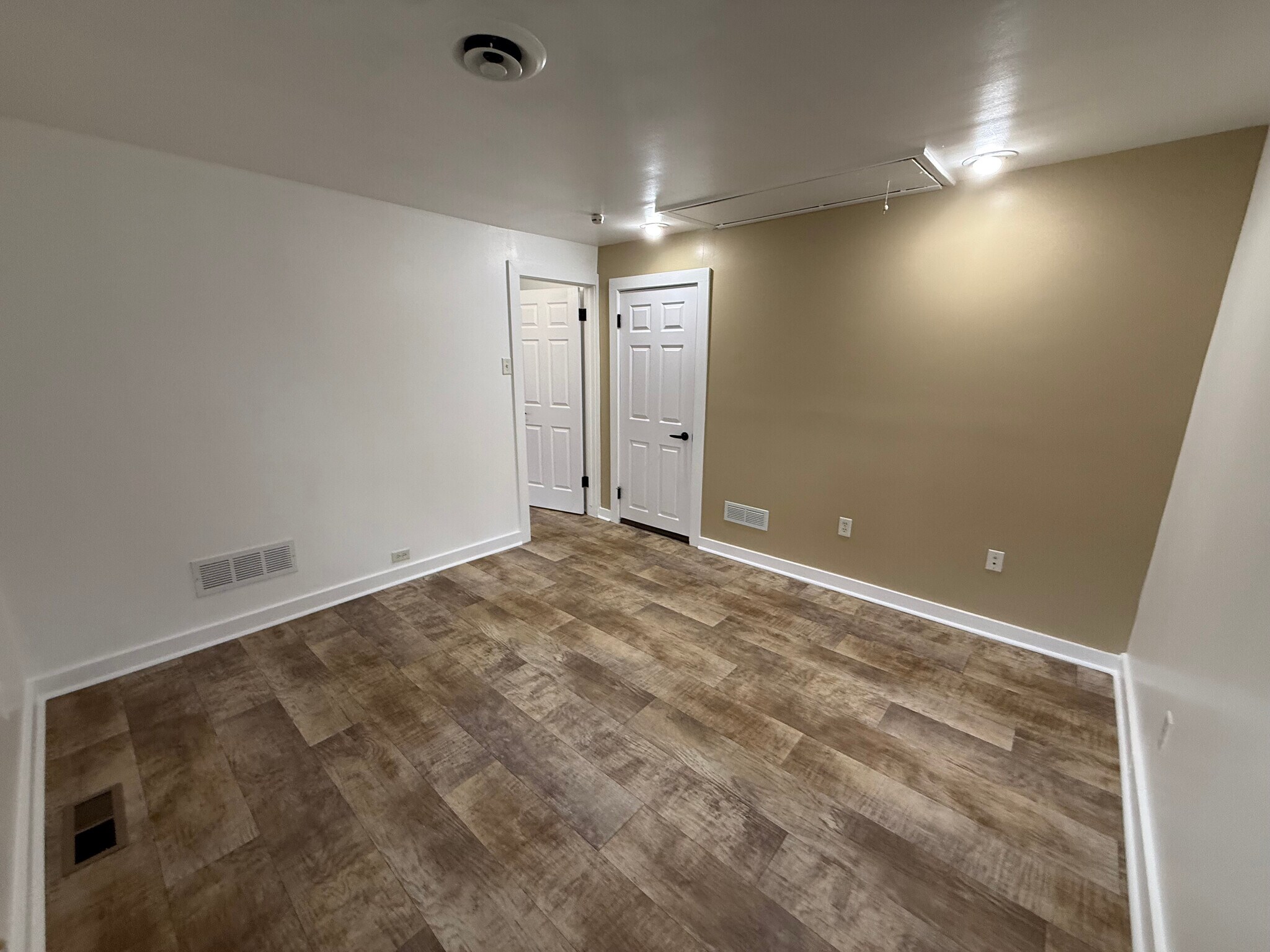 Bed 1 - 11321 W 143rd Ave