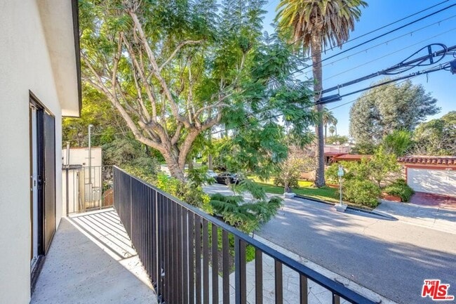 Building Photo - 10880 Tennessee Ave