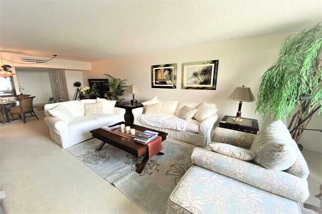 Building Photo - 3450 S Ocean Blvd