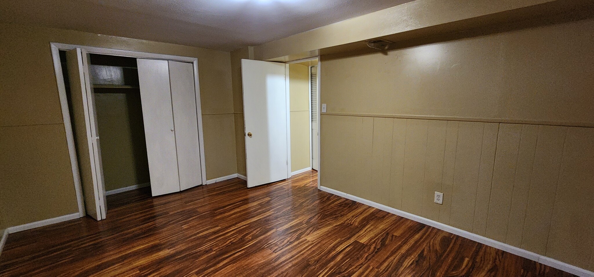 Building Photo - 188 Paris Cir