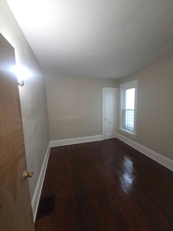 Building Photo - 121 E 29th St