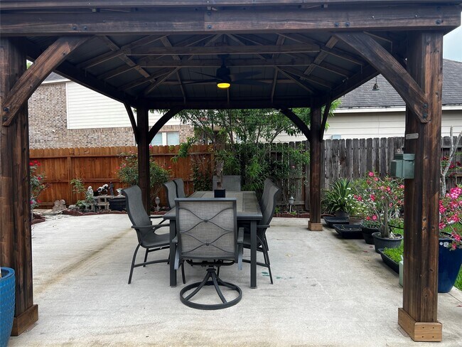 Building Photo - 2311 Echo Harbor Dr