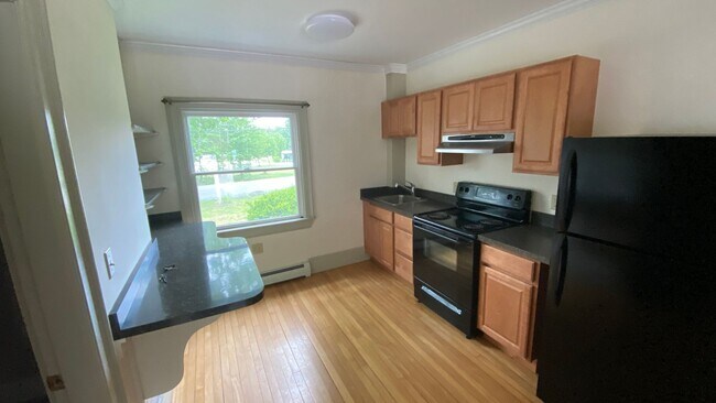 Building Photo - University Student Rental- Available for t...