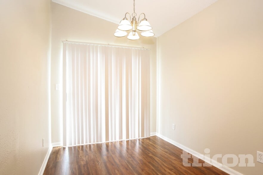 Building Photo - 3206 Boynton Dr