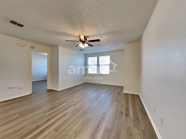 Building Photo - 3112 Amber Waves Ln