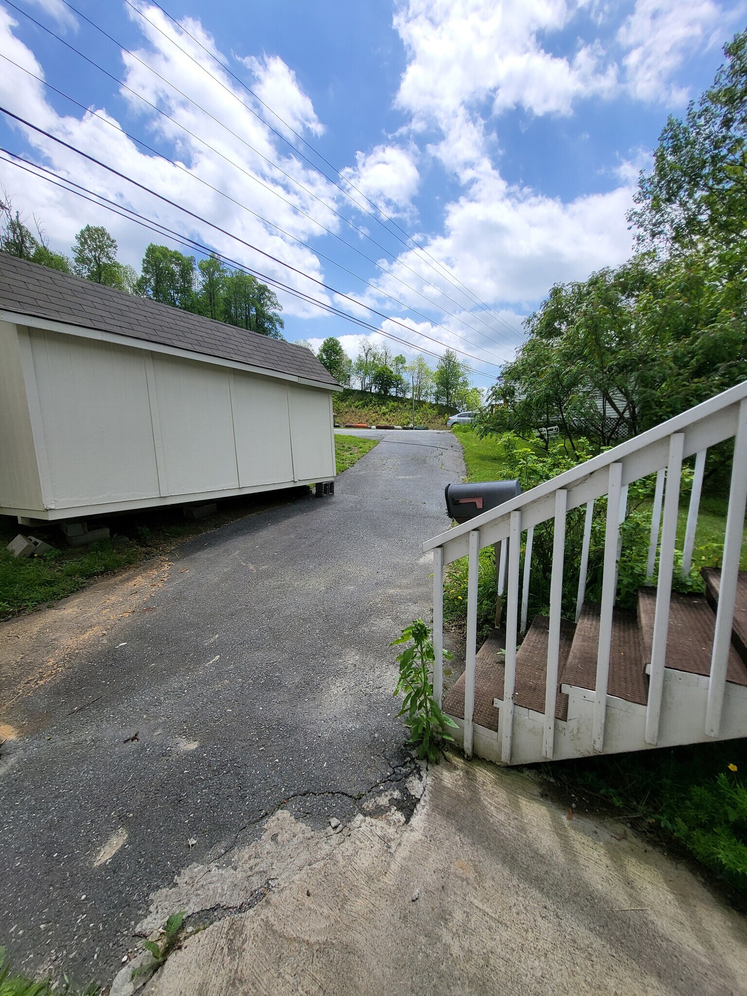 Building Photo - 626 NC Highway 105 Byp