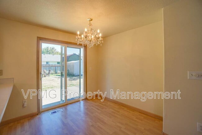 Building Photo - 3107 NE 148th Ave