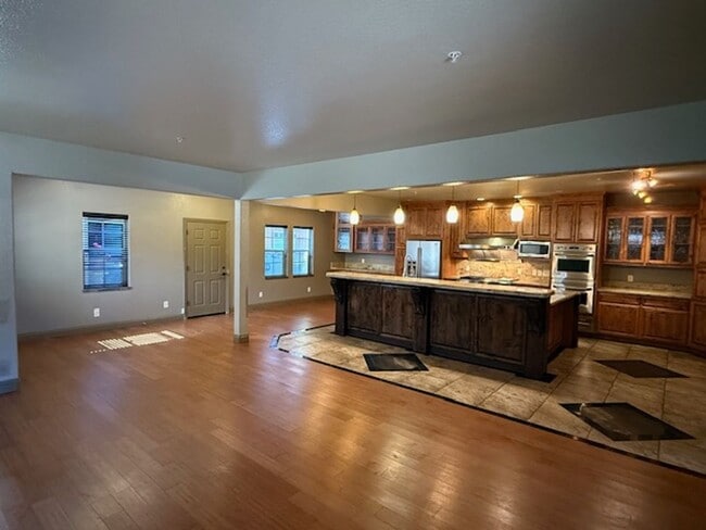 Building Photo - 2-Story Rodeo Home with Beautiful Spacious...