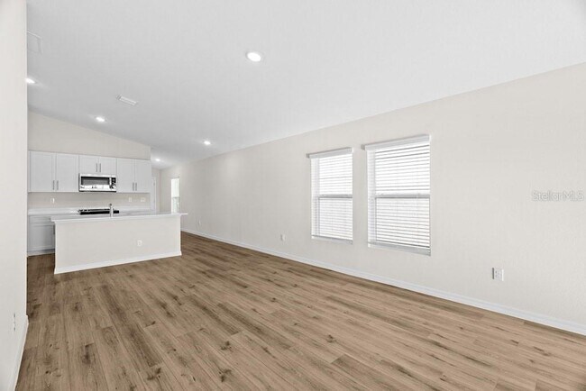 Building Photo - 36920 Sagemoor Dr