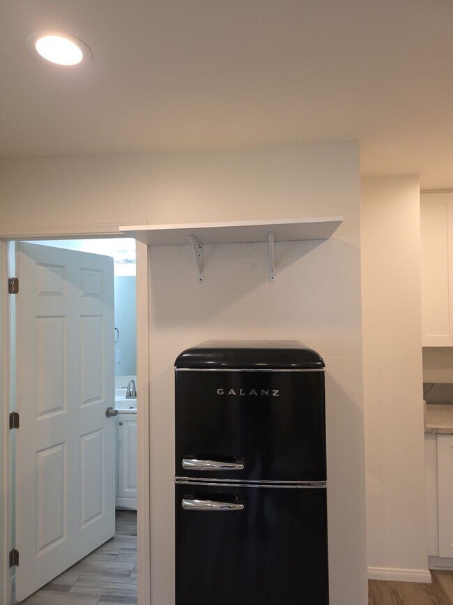 Building Photo - EGAN STREET TRIPLEX