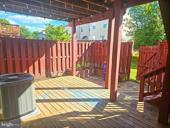 Building Photo - 3315 Hollow Ct