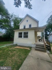 Building Photo - 310 W Grape St