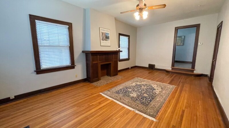 Building Photo - 1114 N Carlos Ave