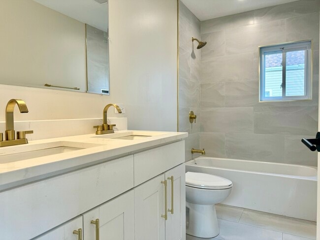 Building Photo - 3135 S 53rd Ave