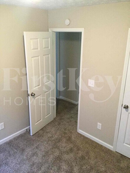Building Photo - 1378 Briar Ridge Ct