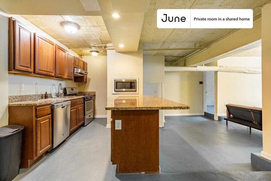 Building Photo - Room in Shared 4 bed/2 bath home in Dupont Circle