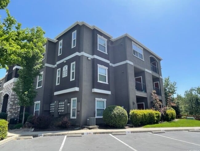 Primary Photo - Condo for Rent – Antelope, CA