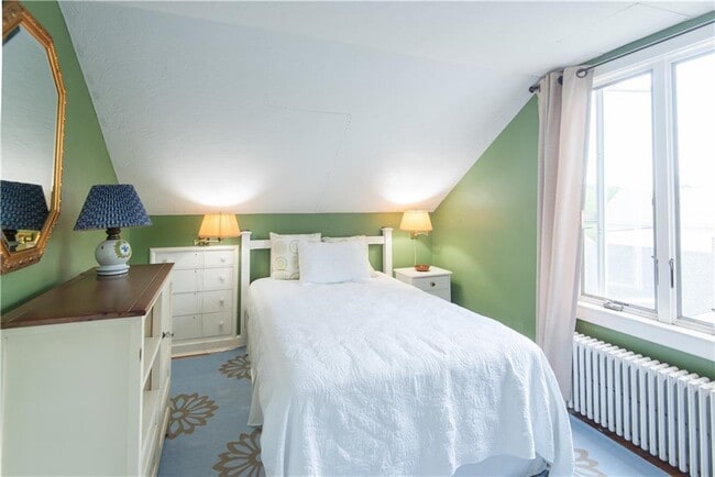 Building Photo - 2 Red Cross Terrace