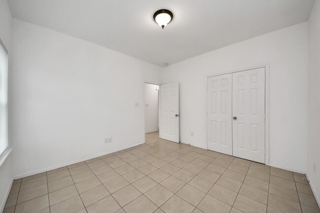 Building Photo - 9210 Wheatley St