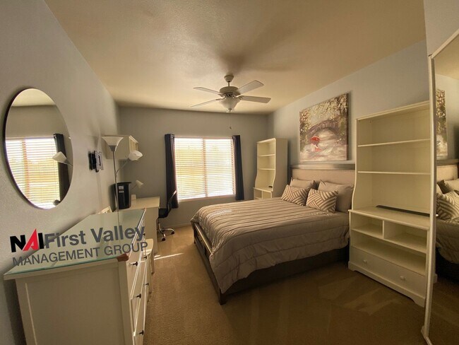 Building Photo - 1 Bedroom, 1 Bath Executive