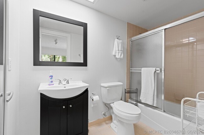 Building Photo - 2835 Polo Island Dr