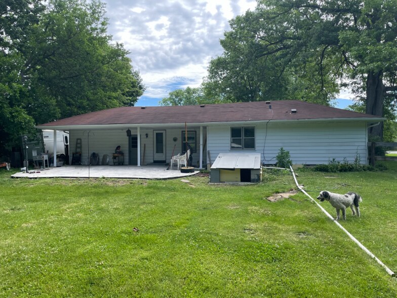 Building Photo - 42370 N Park Ln W