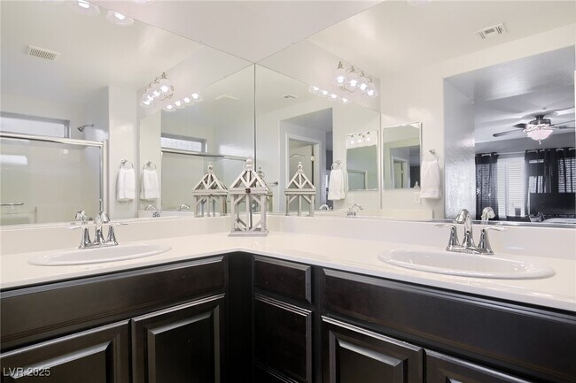 Building Photo - 7220 Willow Brush St