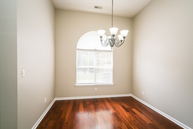 Building Photo - 5918 Keebler Dr W