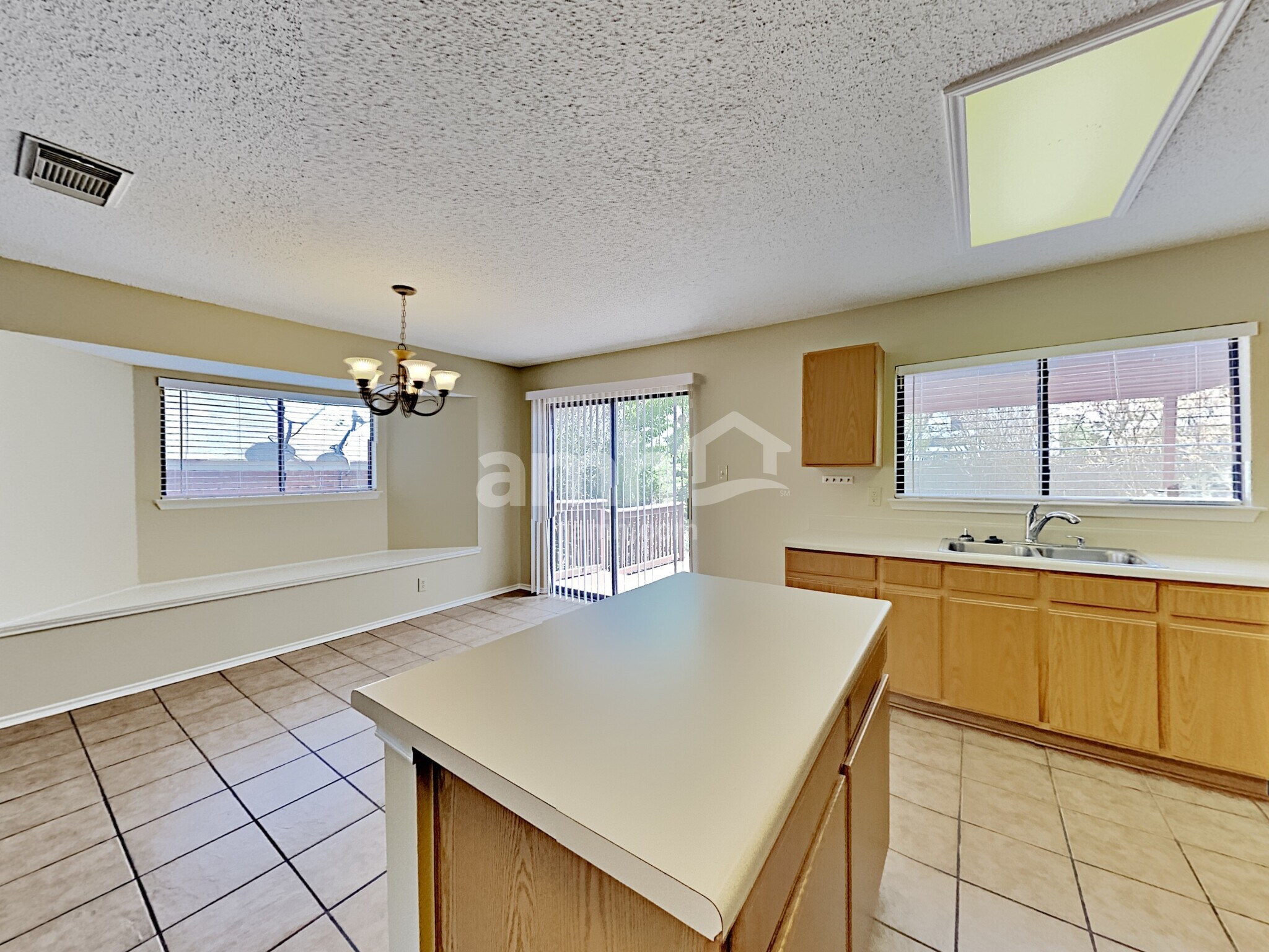 Building Photo - 7206 Knights Haven