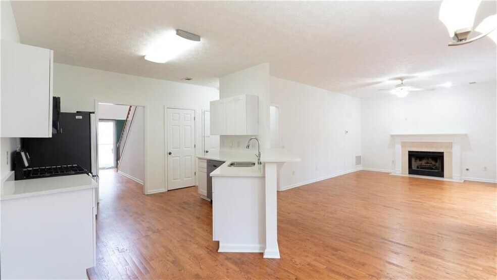 Building Photo - 1607 Tunbridge Ln