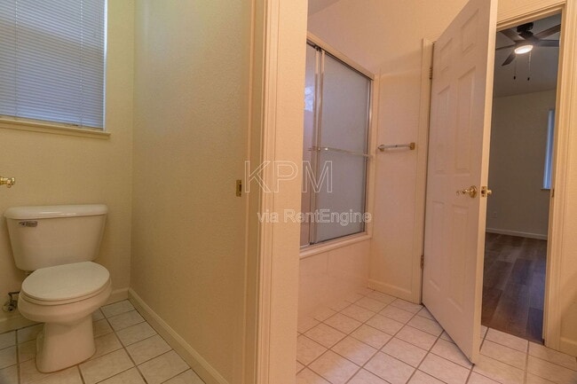 Building Photo - 4142 Pinehurst Cir