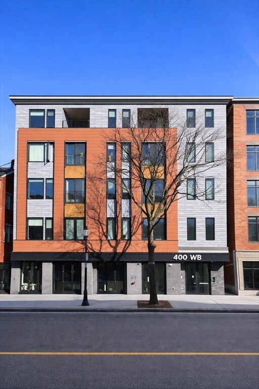 Building Photo - 400 W Broadway