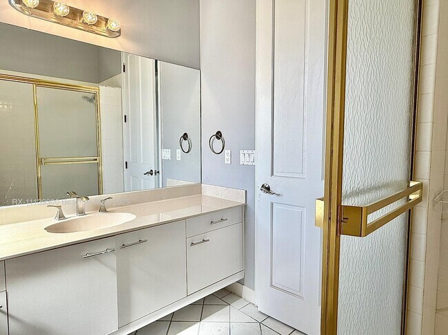 Building Photo - 400 Corsair Dr