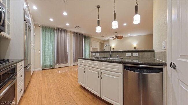 Building Photo - 1274 Calcione Dr