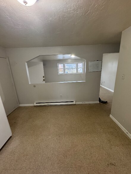 Building Photo - 10 Tower St