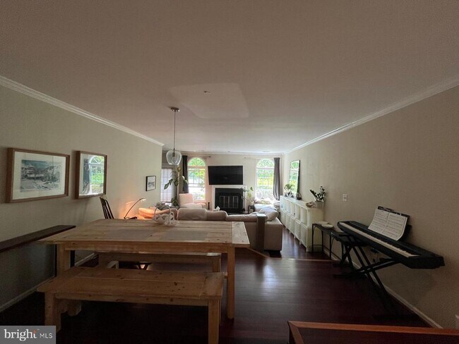 Building Photo - 2954 Yarling Ct