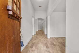 Building Photo - 3622 Pasteur Ln