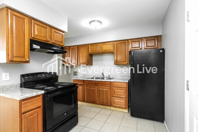 Building Photo - 8426 Montery Rd