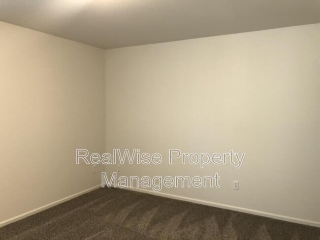 Building Photo - 2444 SW 23rd St