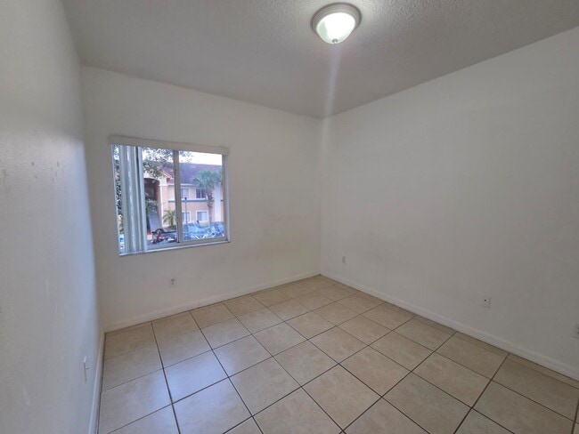 Building Photo - 13216 Villa Vista Dr