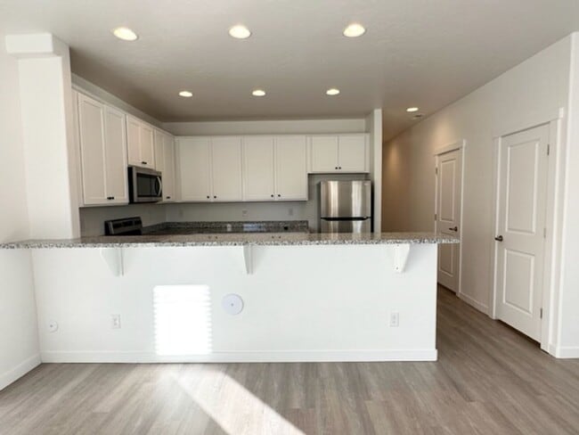 Building Photo - Find your perfect match with our rental pr...