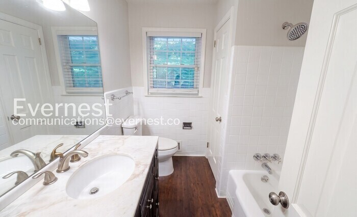 Building Photo - 4829 Clairmont Ave